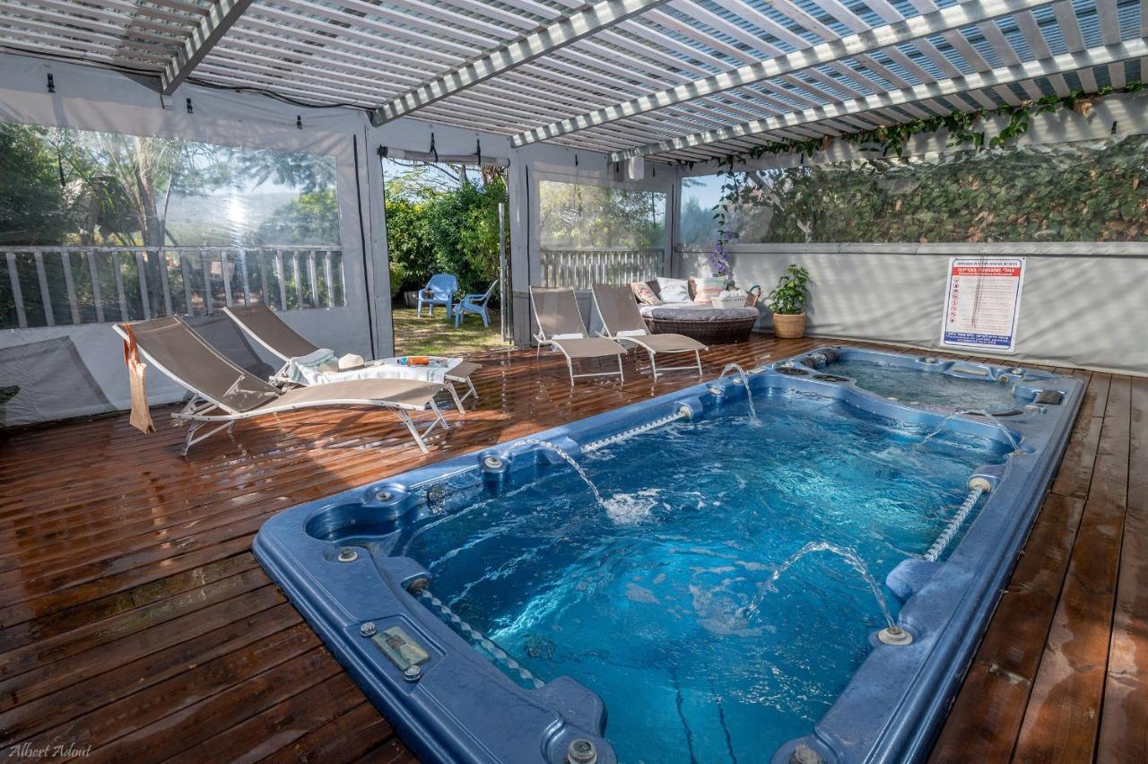 Villa Ahavtia - לזוגות ומשפחות à Had Nes Extérieur photo