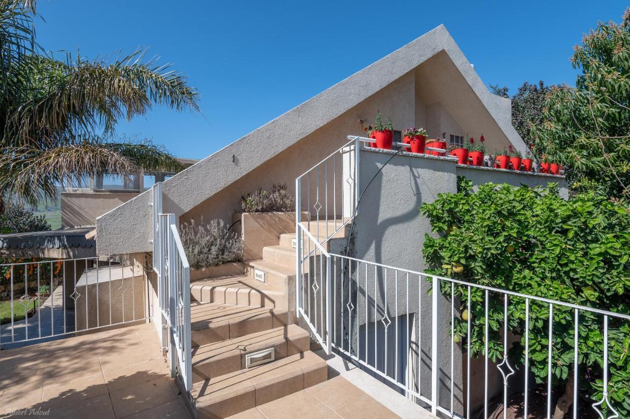 Villa Ahavtia - לזוגות ומשפחות à Had Nes Extérieur photo