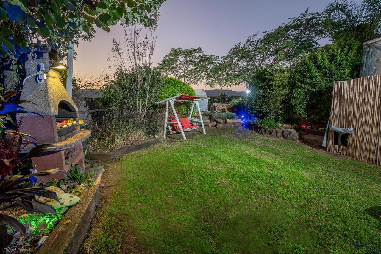 Villa Ahavtia - לזוגות ומשפחות à Had Nes Extérieur photo