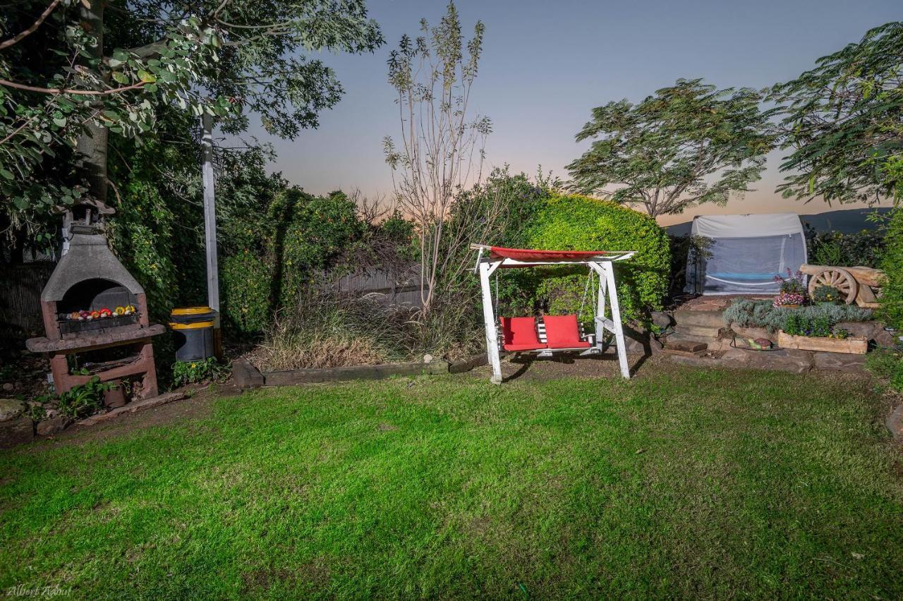 Villa Ahavtia - לזוגות ומשפחות à Had Nes Extérieur photo